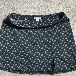 American Eagle Outfitters Black and Blue Floral Skirt